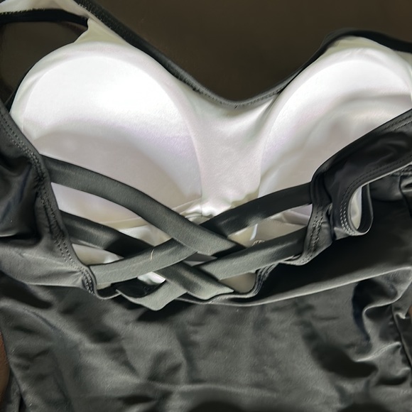 Women’s swimsuits. Size Medium. Like new. - Picture 3 of 6